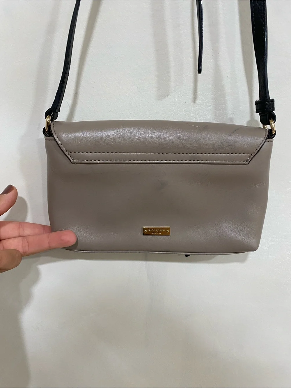 Kate Spade Bow Accent Two-Tone Leather Crossbody Bag - Black & Taupe